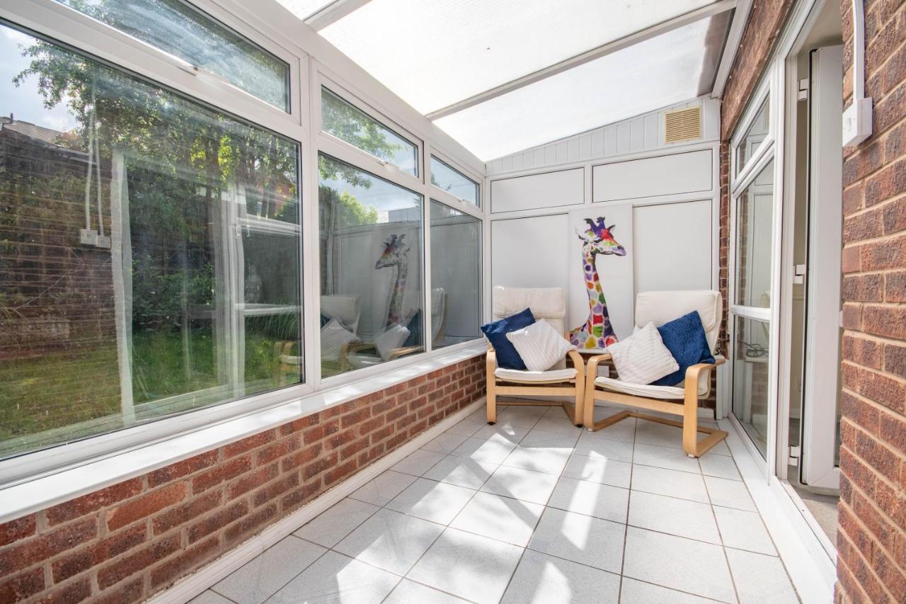 3-Bedroom House With Garden, Conservatory, In Centre Of Worcester Zewnętrze zdjęcie